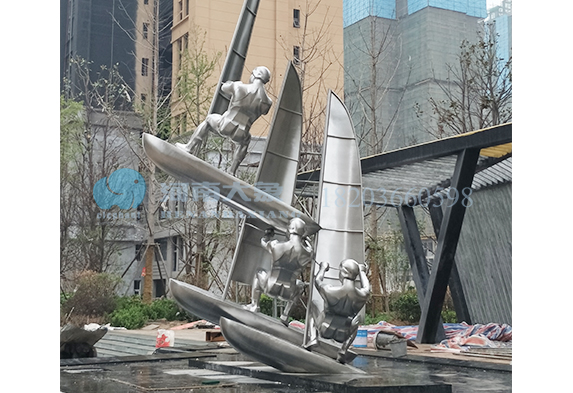 河南不銹鋼雕塑與玻璃鋼雕塑在材質(zhì)上有何區(qū)別(圖1) 河南不銹鋼雕塑與玻璃鋼雕塑在材質(zhì)上有何區(qū)別